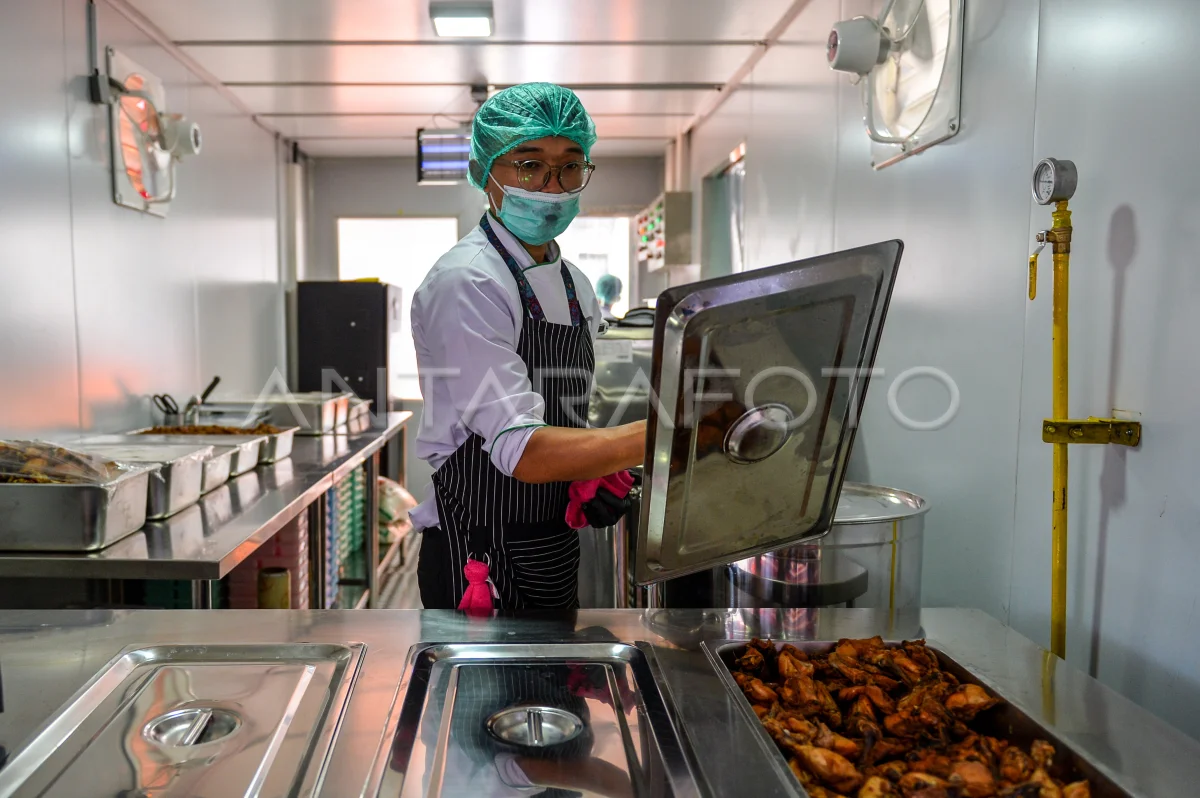 Modular transportable commercial kitchen, easy to transport to site